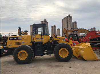 Kolesni nakladalec KOMATSU WA380-3: slika 3