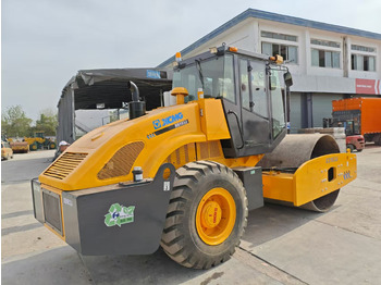 Cestni valjar XCMG XS163J