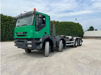 Kotalni prekucni tovornjak IVECO Trakker