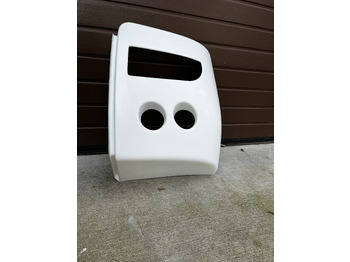 Karoserija in zunanjost MERCEDES-BENZ Tourismo