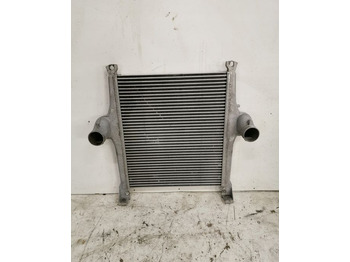 Vmesni hladilnik IVECO Stralis