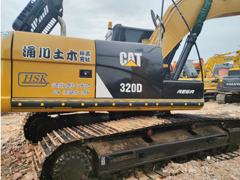 Bager goseničar CATERPILLAR 320D: slika 4
