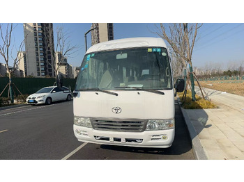 Potovalni avtobus TOYOTA