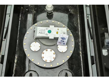 Nov Polprikolica cisterna za transport bitumena TITAN 3 Axle Bitumen Asphalt Tanker Trailer for Sale In Nigeria: slika 4 Nov Polprikolica cisterna za transport bitumena TITAN 3 Axle Bitumen Asphalt Tanker Trailer for Sale In Nigeria: slika 4