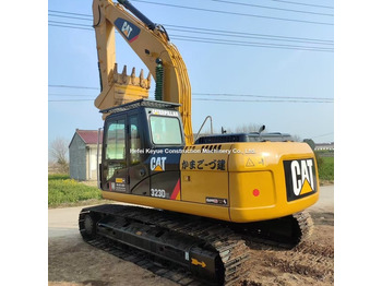 Bager goseničar CATERPILLAR 323