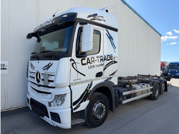 Kontejnerski tovornjak/ Tovornjak z zamenljivim tovoriščem MERCEDES-BENZ Actros 2545