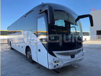 Potovalni avtobus IVECO Magelys