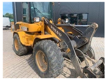 Kolesni nakladalec VOLVO L35G