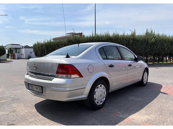 Limuzina Opel Astra 1.6 Edition: slika 4 Limuzina Opel Astra 1.6 Edition: slika 4