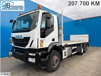 Tovornjak s kesonom IVECO Trakker