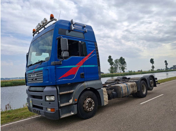 Tovornjak-šasija MAN TGA 26.390