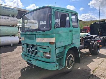 Vlačilec MERCEDES-BENZ