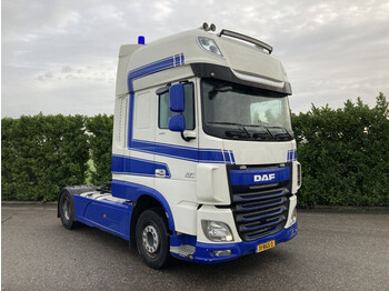 Vlačilec DAF XF 440