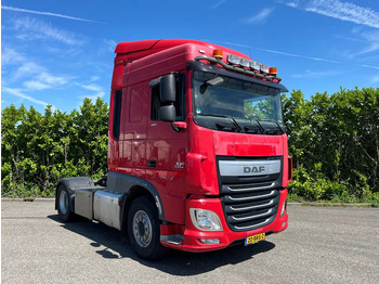 Vlačilec DAF XF 460