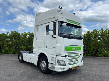 Vlačilec DAF XF 530