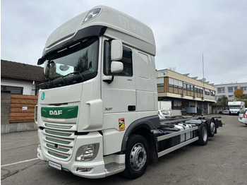 Kontejnerski tovornjak/ Tovornjak z zamenljivim tovoriščem DAF XF 106 450