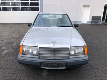 Limuzina Mercedes-Benz W124 E 260: slika 5 Limuzina Mercedes-Benz W124 E 260: slika 5