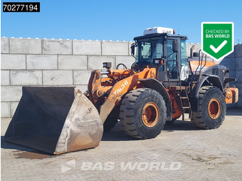 Kolesni nakladalec HITACHI ZW250