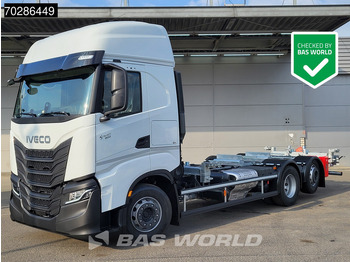 Kontejnerski tovornjak/ Tovornjak z zamenljivim tovoriščem IVECO S-WAY