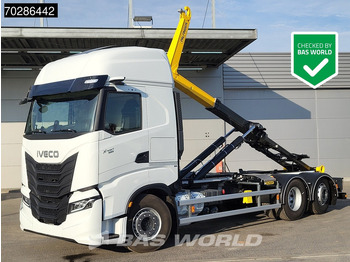 Kotalni prekucni tovornjak IVECO X-WAY