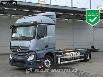 Kontejnerski tovornjak/ Tovornjak z zamenljivim tovoriščem MERCEDES-BENZ Actros 1843