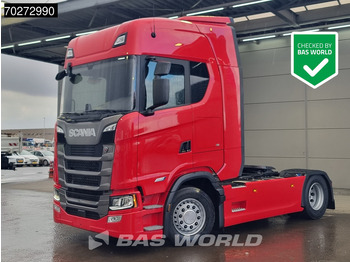 Vlačilec SCANIA S 500
