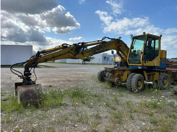 Bager na kolesih CASE 788