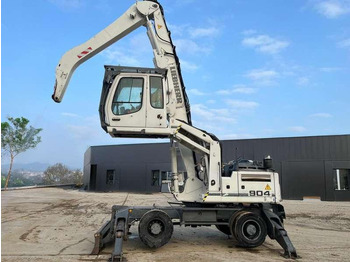 Bager za prekladanje primarnih/ Sekundarnih surovin LIEBHERR A 904 C Litronic