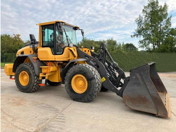 Kolesni nakladalec VOLVO L90H