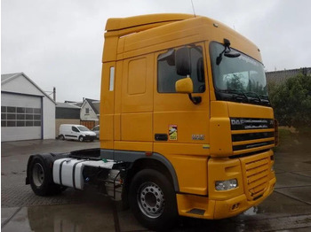 Vlačilec DAF XF 105 460