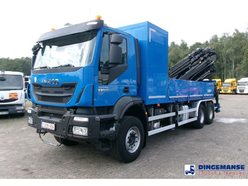 Tovornjak z dvigalom IVECO