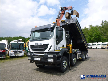 Tovornjak z dvigalom IVECO Trakker
