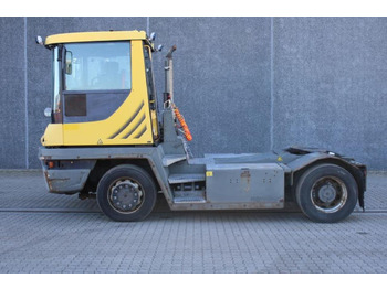 Terminalski traktor TERBERG