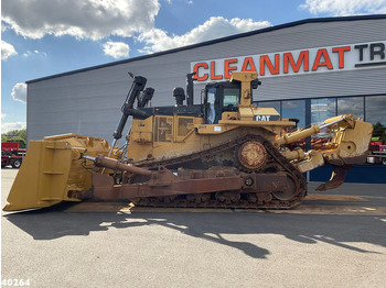 Buldožer CATERPILLAR