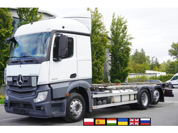 Kontejnerski tovornjak/ Tovornjak z zamenljivim tovoriščem MERCEDES-BENZ Actros 2545