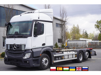 Kontejnerski tovornjak/ Tovornjak z zamenljivim tovoriščem MERCEDES-BENZ Actros 2545