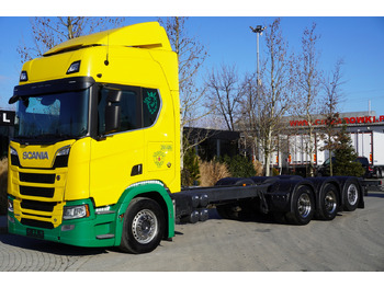Tovornjak z dvigalom SCANIA R 650