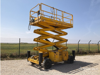 Škarjasta dvižna ploščad 2004 Haulotte H15SX 4x4 Diesel Scissor Lift: slika 2