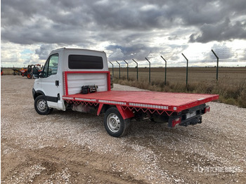 Tovornjak s kesonom 2009 Iveco 35S10 Cargo Van: slika 2