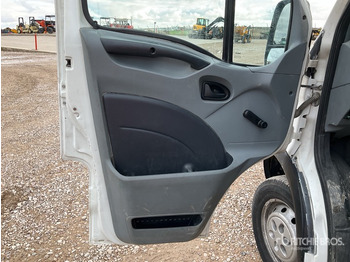 Tovornjak s kesonom 2009 Iveco 35S10 Cargo Van: slika 5