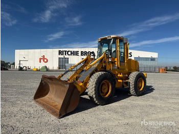 Kolesni nakladalec JCB