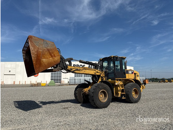 Kolesni nakladalec CATERPILLAR 930H