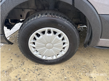 Avtobus 2015 Ford Transit 310T125 6-Seat Mini Bus: slika 5