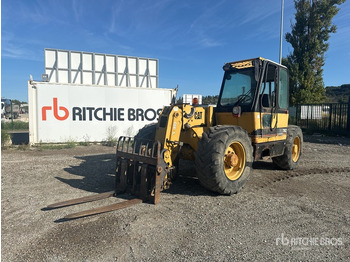 Teleskopski viličar CATERPILLAR TH