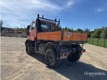 Tovornjak prekucnik UNIMOG U300