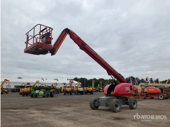 Teleskopska dvižna ploščad JLG