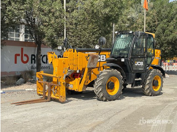 Teleskopski viličar JCB