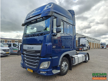 Vlačilec DAF XF 440
