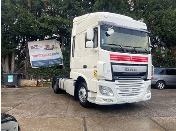 Vlačilec DAF XF 106 460
