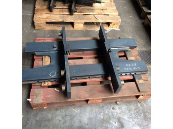 Priključek CATERPILLAR